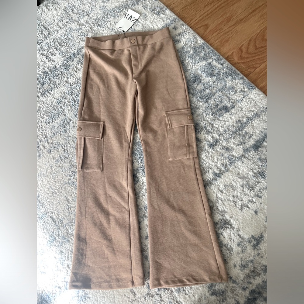 Khaki flair pants with side pockets